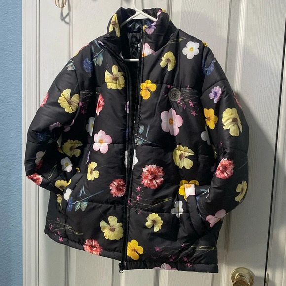 Daisy Street Plus high neck puffer jacket in black floral Size UK 10 ,US M , EUR - Picture 4 of 8